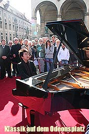 Lang Lang und mehr... : Internationales Staraufgebot bei Klassik Open Air auf dem Odeonsplatz am 30.6. + 1.7.-2007 (Foto: MartiN Schmitz)